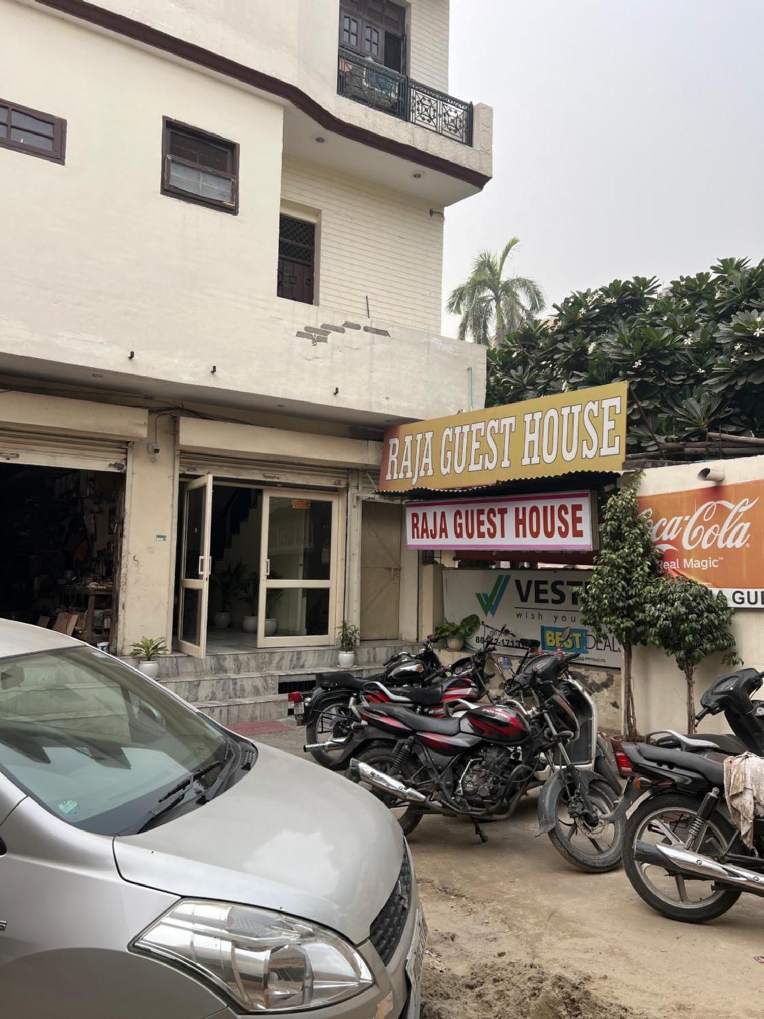 Raja Guest House -- Jalandhar Railway Station -- For Family, Couples, Travellers Bagian luar foto